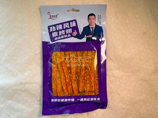 Морской коктейль (250 гр.): Мучные полоски ФИОЛЕТОВЫЕ со вкусом острых куриных крылышек 76 гр