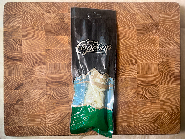 Сыр 100 гр ГОРНЫЙ СЫРОВАР (Косичка с укропом и чесноком) во Владивостоке